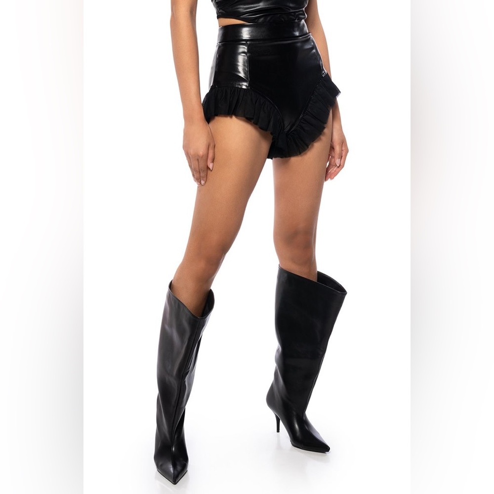 AKIRA Label No Sleep Mesh Ruffle Booty Short - Picture 5 of 6
